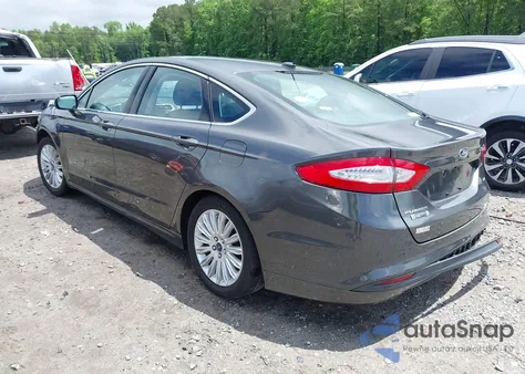 2015 Ford Fusion Energi Se Luxury z USA, uszkodzony, nr VIN 3FA6P0PU1FR255530